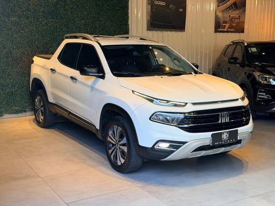 FIAT TORO 2.0 16V TURBO DIESEL VOLCANO 4WD AT9 FIAT TORO 2.0 16V TURBO DIESEL VOLCANO 4WD AT9